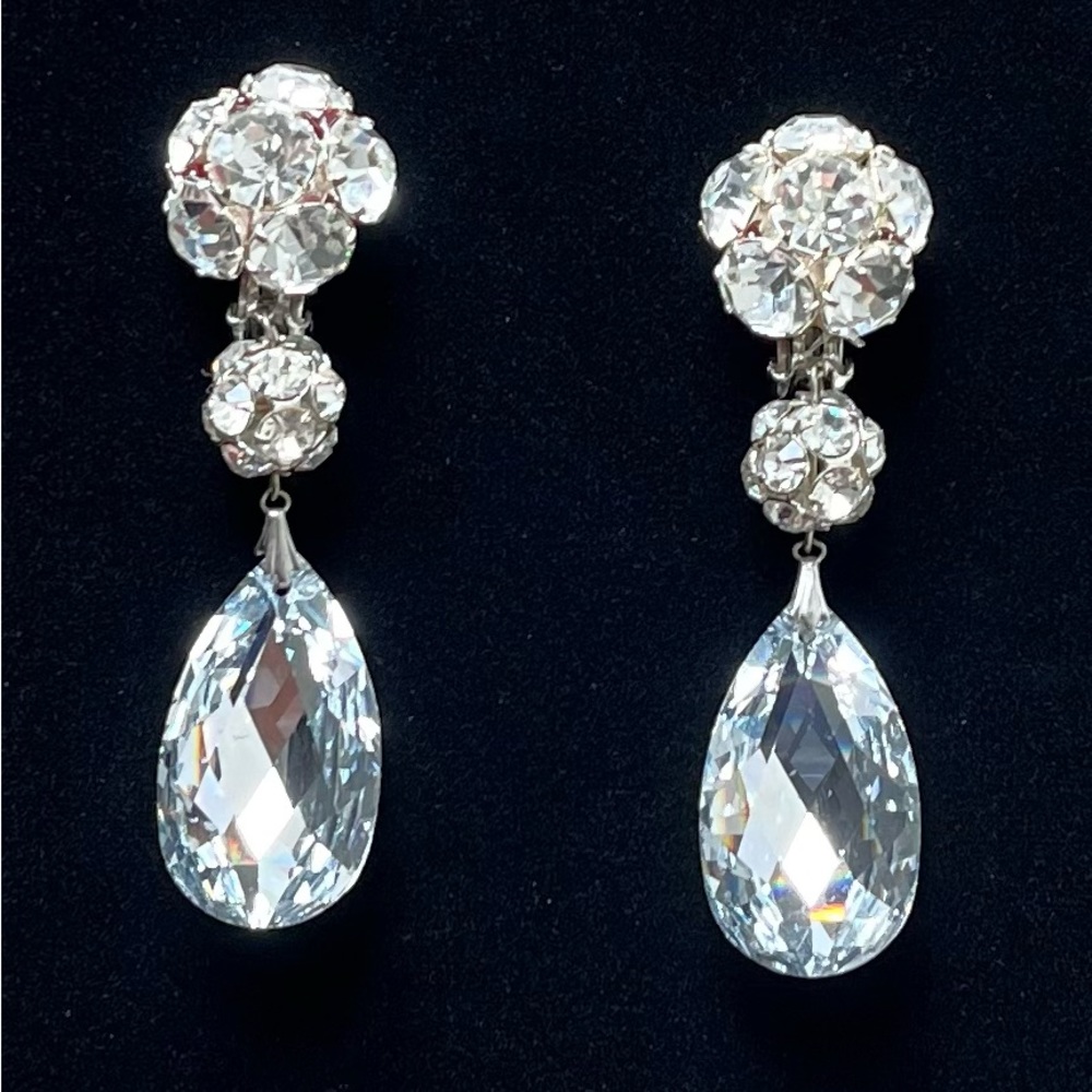 DIANE LAUREN Chandelier Style Crystal Earrings